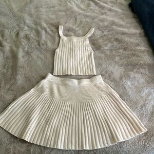 Cute set, never worn brand new. From Francesca’s :)